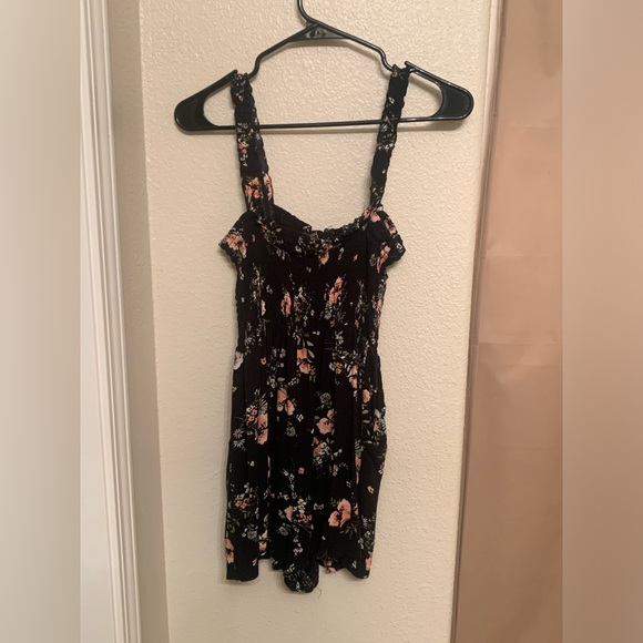 Lily Rose Romper - Picture 2 of 2